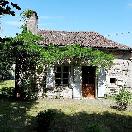 Wisteria Cottage Les Adjots Exteriör bild